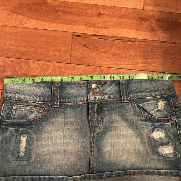 Distressed Jean Mini-Skirt - Picture 5 of 6